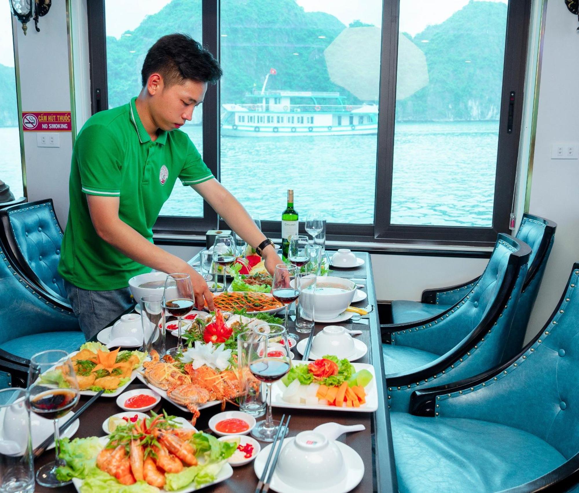 Cat Ba Violet Hotel Chan Chau Dış mekan fotoğraf